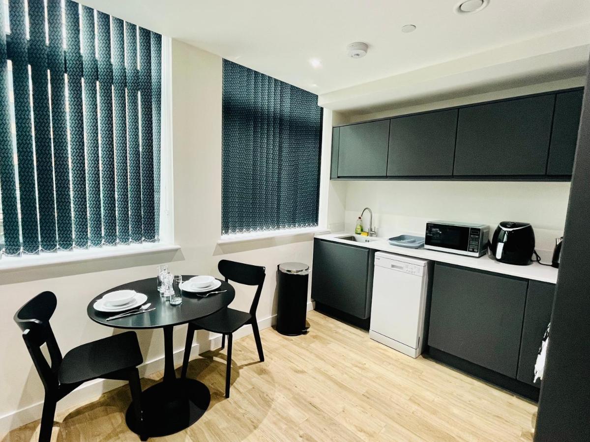 Fully Equipped One Bedroom Apartment Near Old Trafford Stadium! Manchester Exterior foto